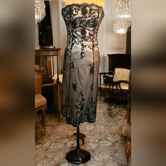 Hannah Black and Beige Dress - Picture 3 of 9